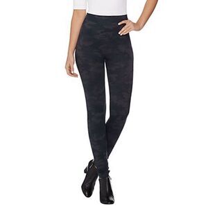 Spanx Look At Me Now Slimming Leggings‎ Pants Womens Size Small Camo Print